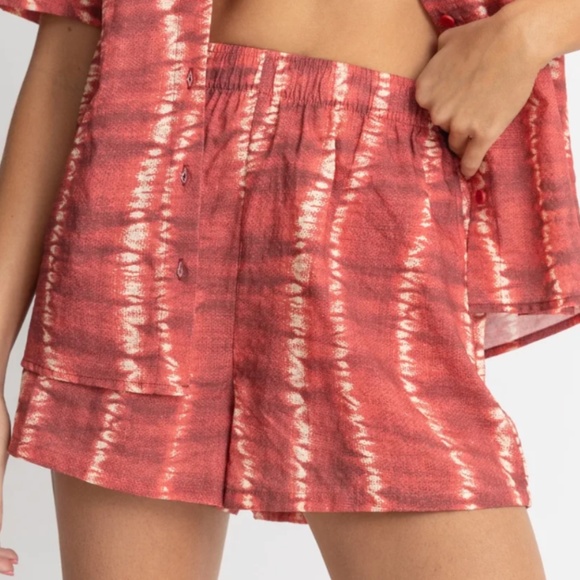 NWT Rhythm Sahara Red Tie Dye Beach Short (Size 4) - Picture 1 of 5